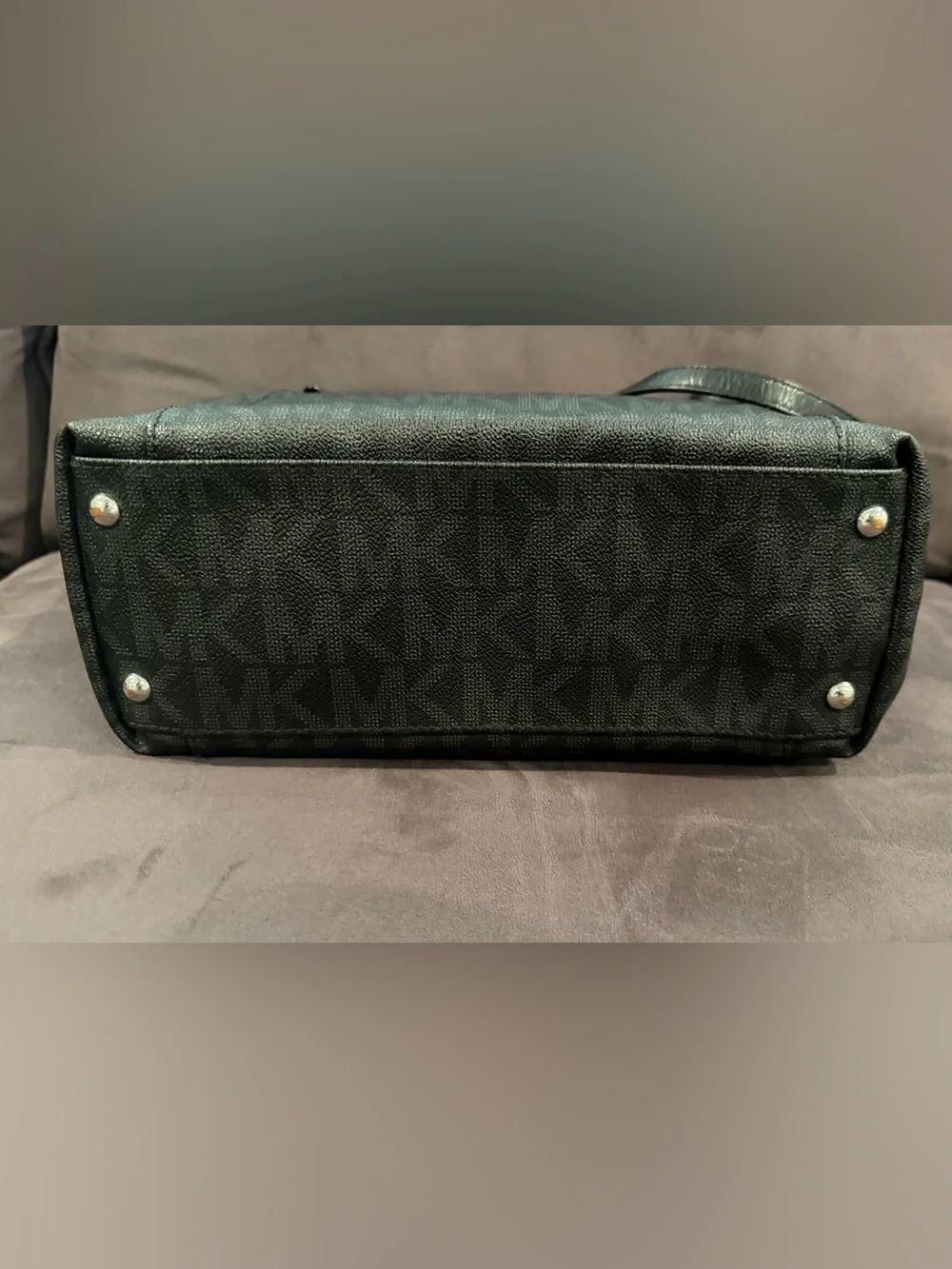 Michael Kors Jet Set Black Signature Tote MK Logo Silver Logo